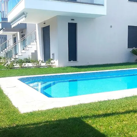 Erato 9-4 Pool Access * Orfánion
